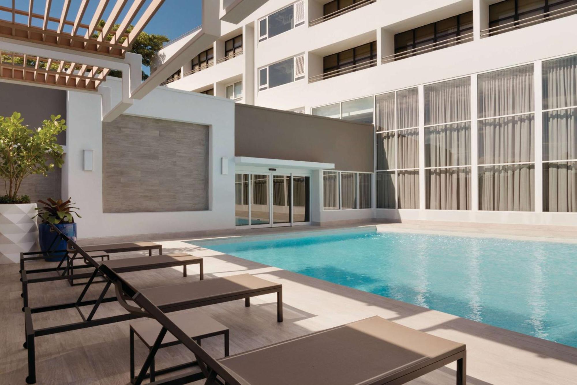Tryp By Wyndham Isla Verde San Juan Extérieur photo